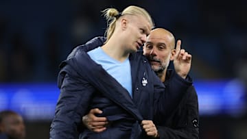 Pep Guardiola mit seinem Starstürmer Erling Haaland
