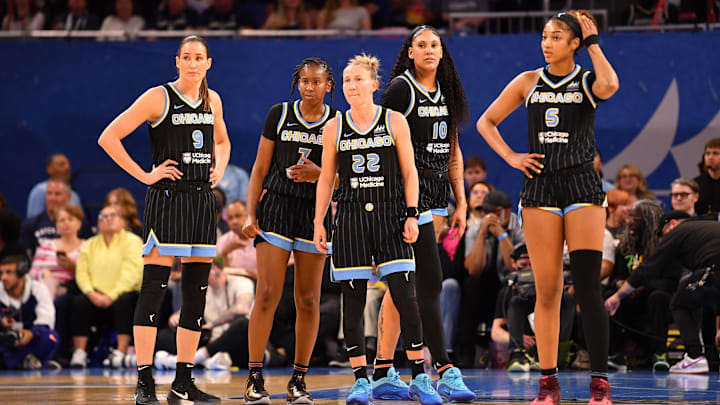 May 29, 2025; Chicago, Illinois, USA; Chicago Sky guard Rebecca Allen (9), guard Ariel Atkins (7), guard Courtney Vandersloot (22), center Kamilla Cardoso (10), and forward Angel Reese (5) are seen during the first half against the Dallas Wings at the Wintrust Arena. Mandatory Credit: Patrick Gorski-Imagn Images