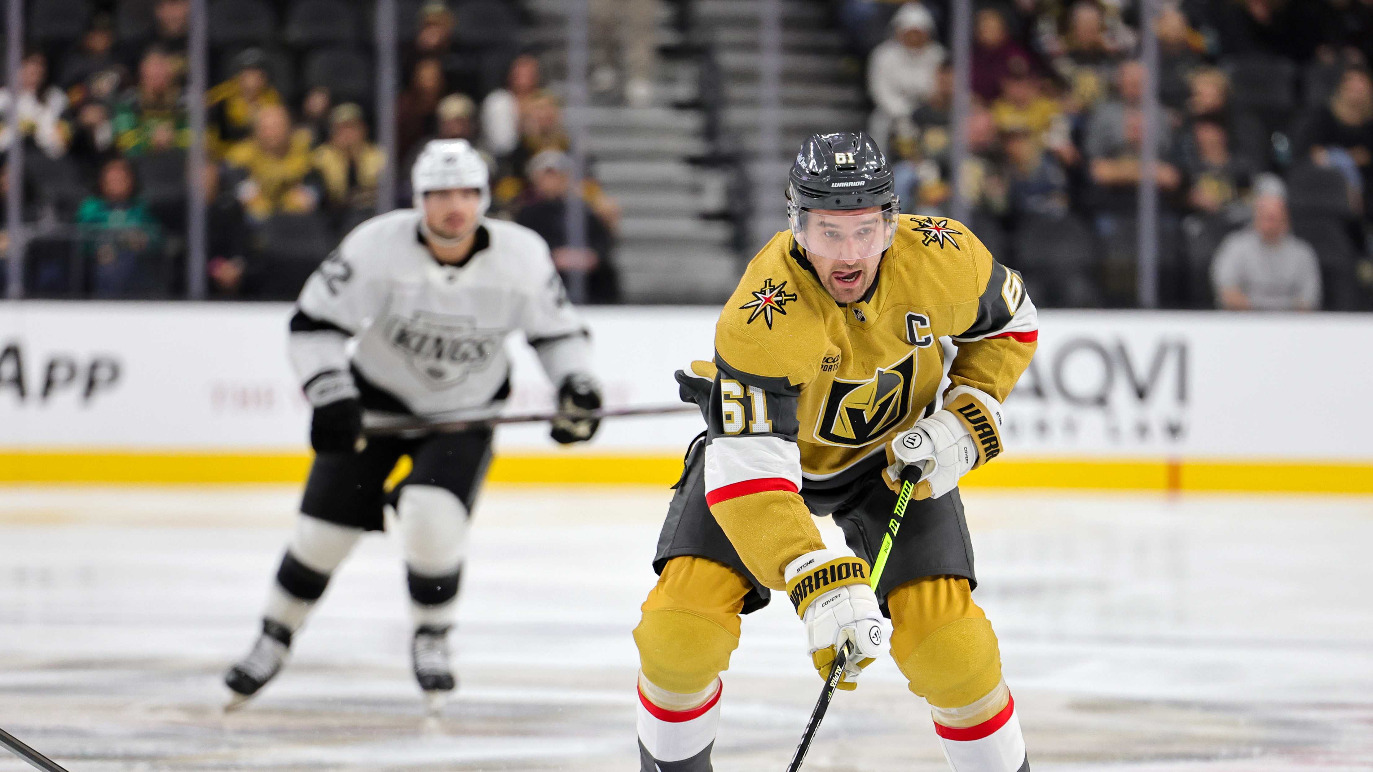 マーク・ストーンが今週のNHLの「スリースター」の1人に指名
