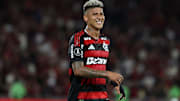 Jorge Carrascal é um dos desfalques do Flamengo para o duelo