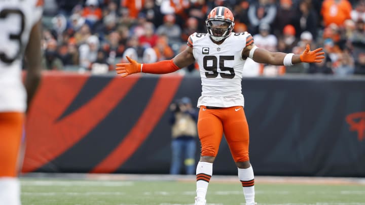 Cleveland Browns defensive end Myles Garrett (95)