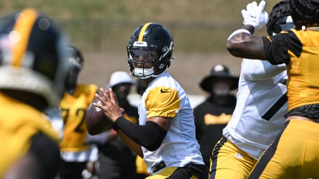 Pittsburgh Steelers quarterback Justin Fields