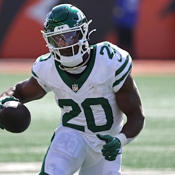 Breece Hall and the Jets face off against the Browns following the bye week.