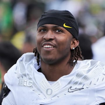 Oregon Ducks Dakorien Moore Dante Moore Dan Lanning injury iowa hakeyes kinnick stadium big ten kenyon sadiq alex harkey