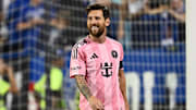 Lionel Messi está cogitando trocar de liga nos próximos meses