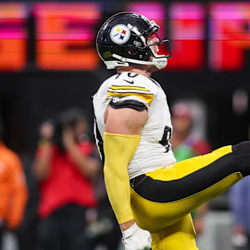 Sep 8, 2024; Atlanta, Georgia, USA; Pittsburgh Steelers linebacker T.J. Watt (90) celebrate after a sack against the Atlanta Falcons in the fourth quarter at Mercedes-Benz Stadium. Mandatory Credit: Brett Davis-Imagn Images