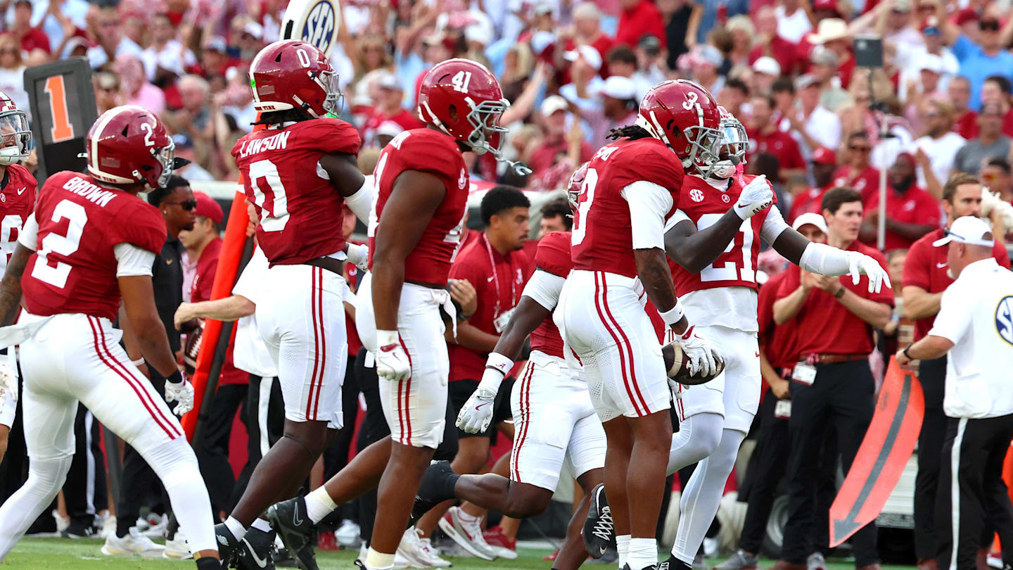 Alabama Football Defeats Vanderbilt 30-14 with Defensive Resilience in 2025 SEC Clash
