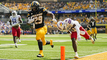 Missouri Tigers running back Ahmad Hardy (29)