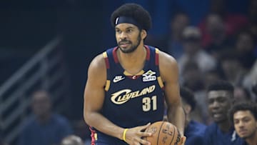 Nov 5, 2025; Cleveland, Ohio, USA; Cleveland Cavaliers center Jarrett Allen (31) looks to pass in the first quarter against the Philadelphia 76ers at Rocket Arena. Mandatory Credit: David Richard-Imagn Images
