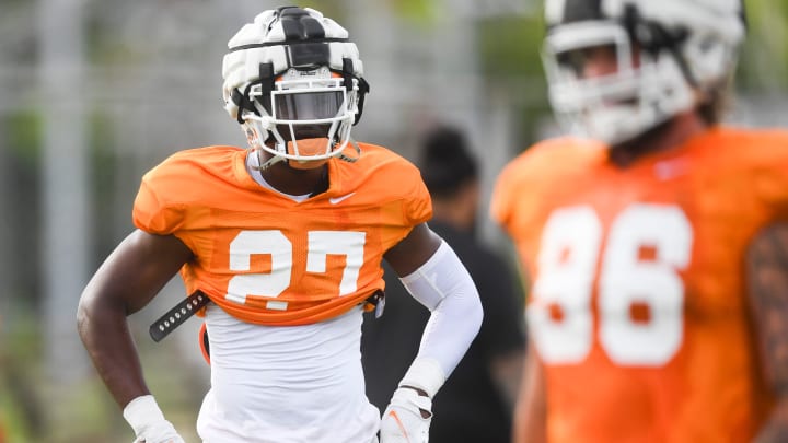 Tennessee defensive lineman James Pearce Jr. participates in a drill during a Tennessee Football fall practice, Friday, Aug. 4, 2023.