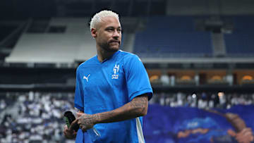 Neymar está se recuperando de lesão muscular