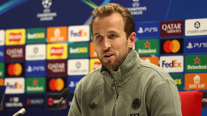 Harry Kane tenta manter Bayern na ponta da Liga dos Campeões