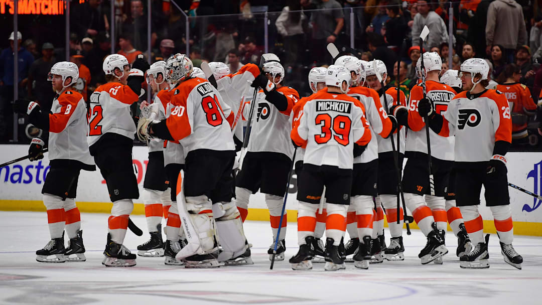 Mar 18, 2026; Anaheim, California, USA; Philadelphia Flyers celebrate the goal scored by left wing Noah Cates (27) against the Anaheim Ducks for the overtime victory at Honda Center. Mar 18, 2026; Anaheim, California, USA; Philadelphia Flyers celebrate the goal scored by left wing Noah Cates (27) against the Anaheim Ducks for the overtime victory at Honda Center.