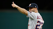 José Altuve firmó autógrafos a fanáticos de los Yankees 