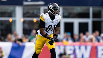 Pittsburgh Steelers tight end Jonnu Smith