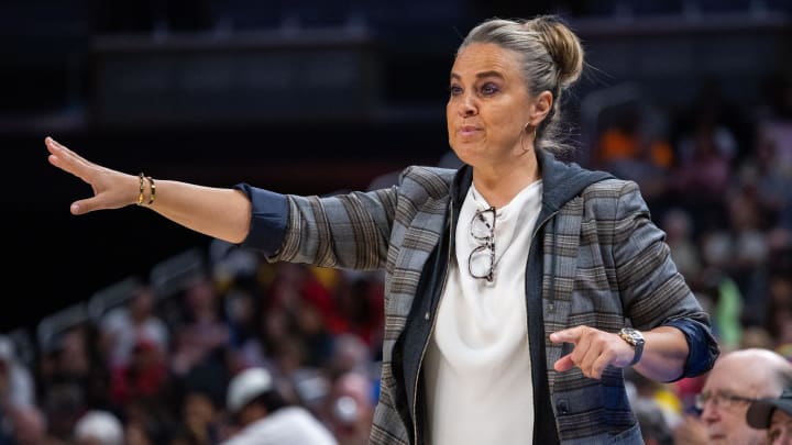  Las Vegas Aces head coach Becky Hammon 