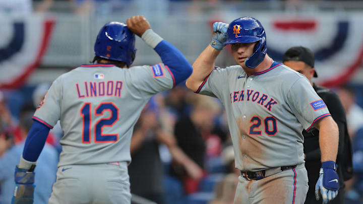 Both the Mets and Marlins failed to drive in a runner in the 10th, to the chagrin of Hernandez