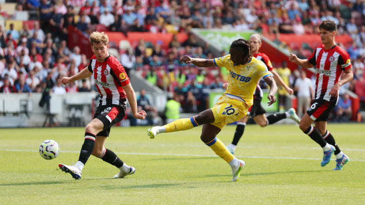 Brentford FC v Crystal Palace FC - Premier League Brentford FC v Crystal Palace FC - Premier League
