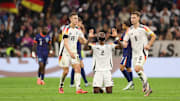 Antonio Rüdiger (m.) im DFB-Trikot