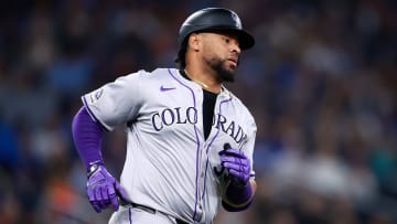 Los Yankees deberían tocar las puertas de Colorado para adquirir a Elías Díaz 
