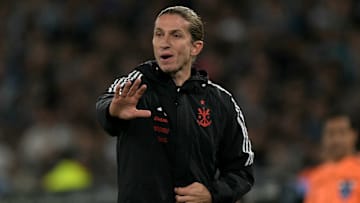  Filipe Luís vive reta final de contrato no Flamengo