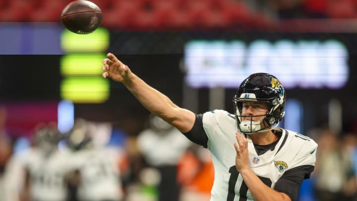 Aug 23, 2024; Atlanta, Georgia, USA; Jacksonville Jaguars quarterback Mac Jones (10) prepares for a game against the Atlanta Falcons at Mercedes-Benz Stadium. Mandatory Credit: Brett Davis-USA TODAY Sports