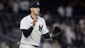 Los Yankees deben hacer que Clay Holmes regrese en la agencia libre