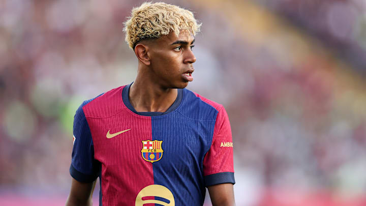 Lamine Yamal vient de prolonger avec le Barça. Lamine Yamal vient de prolonger avec le Barça.