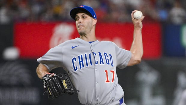 Chicago Cubs relief pitcher Taylor Rogers (17) pitches on August 9, 2025