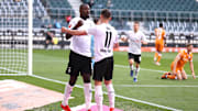 Zwei weitere Kandidaten für einen Abgang? Marcus Thuram und Hannes Wolf.