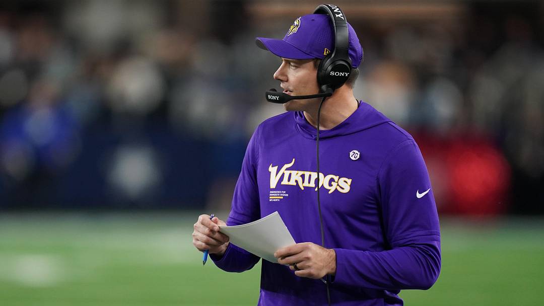 Dec 14, 2025; Arlington, Texas, USA; Minnesota Vikings head coach Kevin O'Connell during the second half against the Dallas Cowboys at AT&T Stadium. Dec 14, 2025; Arlington, Texas, USA; Minnesota Vikings head coach Kevin O'Connell during the second half against the Dallas Cowboys at AT&T Stadium.