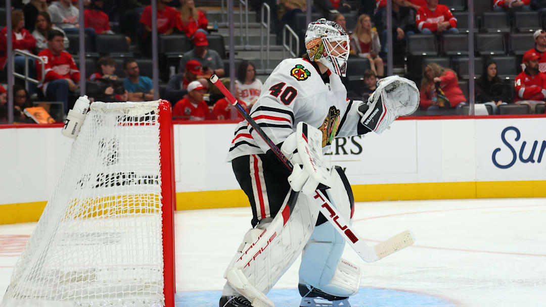 Chicago Blackhawks v Detroit Red Wings