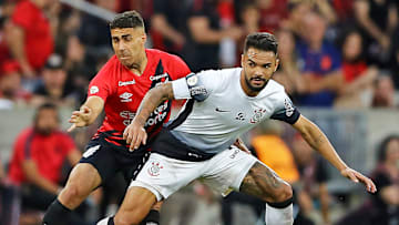 Corinthians visita o Estádio Mário Celso Petraglia hoje