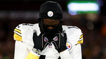 Pittsburgh Steelers v Cleveland Browns