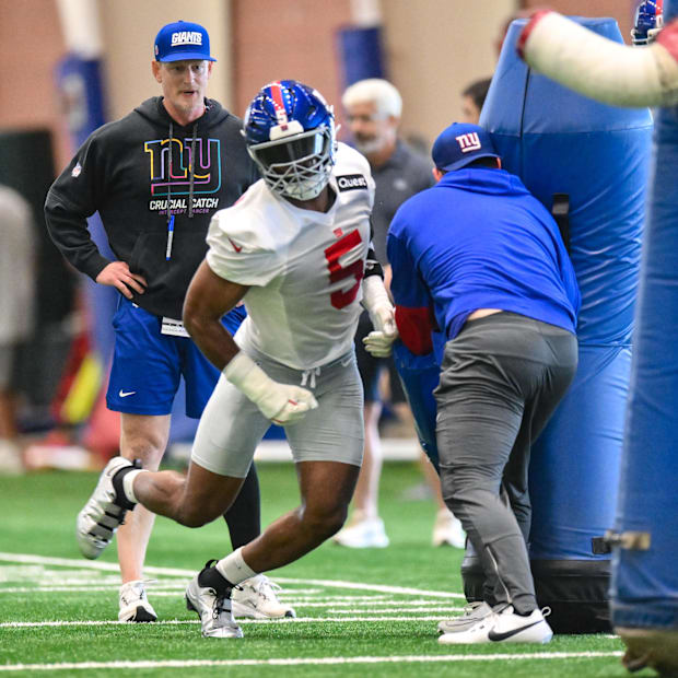 Buffalo Bills EDGE Kayvon Thibodeaux participates in a drill during minicamp at Quest Diagnostics Training Center.