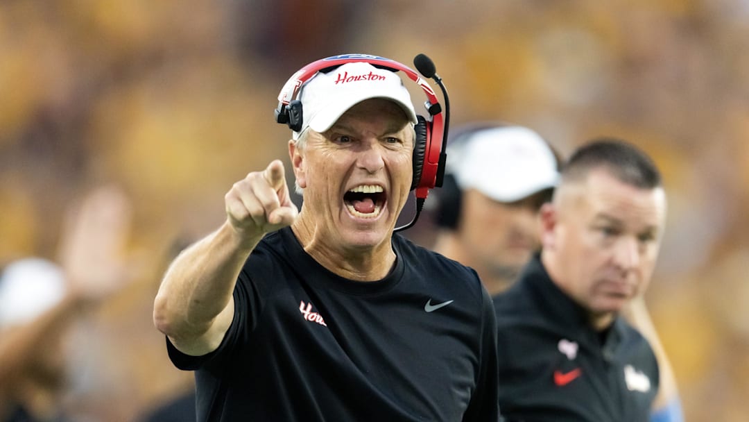 Houston Cougars head coach Willie Fritz reacts against the Arizona State Sun Devils at Mountain America Stadium.