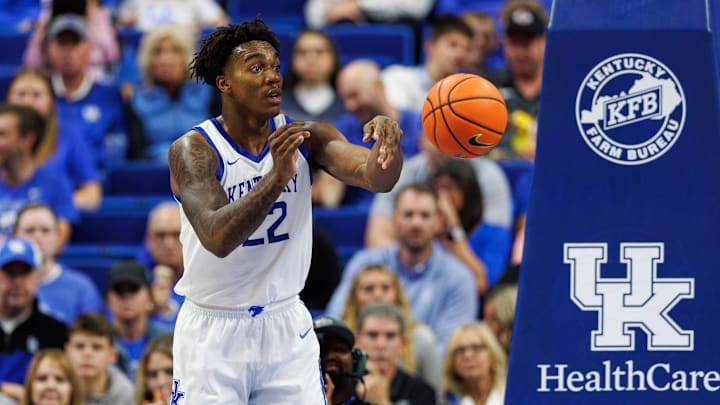 Oct 23, 2024; Lexington, KY, USA; Kentucky Wildcats center Amari Williams (22) inbounds the ball during the second half against the Kentucky Wesleyan Panthers at Rupp Arena at Central Bank Center. Mandatory Credit: Jordan Prather-Imagn Images Oct 23, 2024; Lexington, KY, USA; Kentucky Wildcats center Amari Williams (22) inbounds the ball during the second half against the Kentucky Wesleyan Panthers at Rupp Arena at Central Bank Center. Mandatory Credit: Jordan Prather-Imagn Images