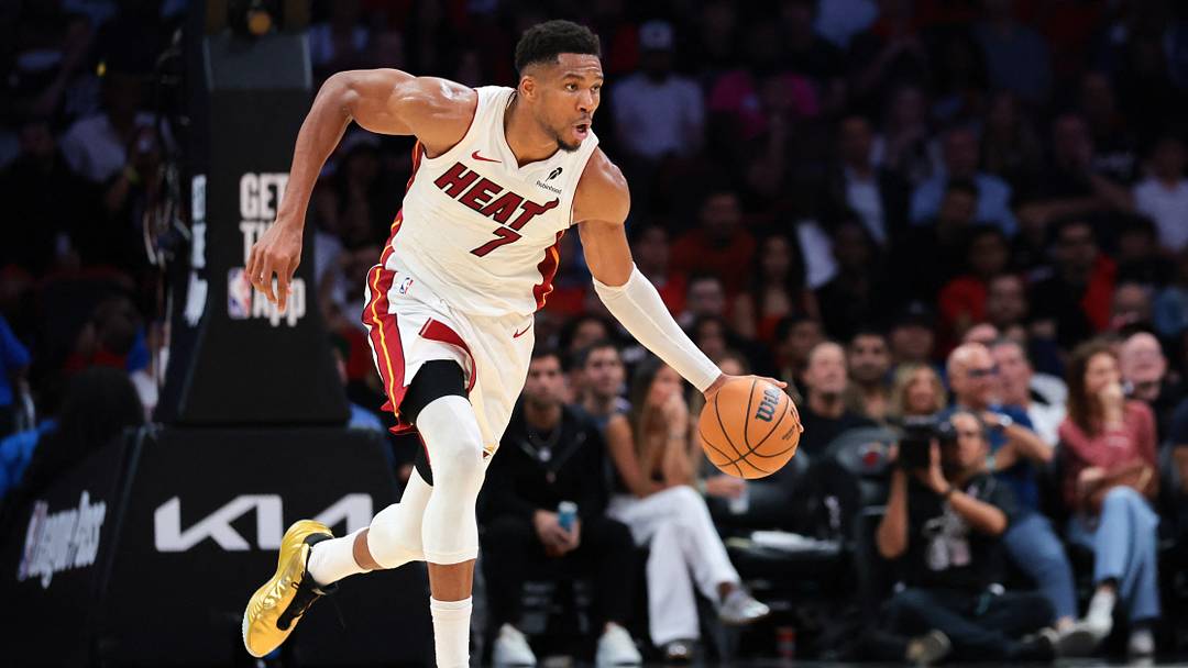 Oct 21, 2026; Miami, Florida, USA; Miami Heat forward Giannis Antetokounmpo (7) dribbles the basketball against the Minnesota Timberwolves during the fourth quarter at Kaseya Center. Mandatory Credit: Sam Navarro-Imagn Images Oct 21, 2026; Miami, Florida, USA; Miami Heat forward Giannis Antetokounmpo (7) dribbles the basketball against the Minnesota Timberwolves during the fourth quarter at Kaseya Center. Mandatory Credit: Sam Navarro-Imagn Images