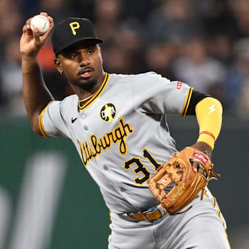 Jul 29, 2025; San Francisco, California, USA; Pittsburgh Pirates shortstop Liover Peguero (31) throws to first base for an out against the San Francisco Giants during the sixth inning at Oracle Park. Mandatory Credit: Eakin Howard-Imagn Images