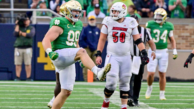Notre Dame Fighting Irish defensive lineman Rylie Mills