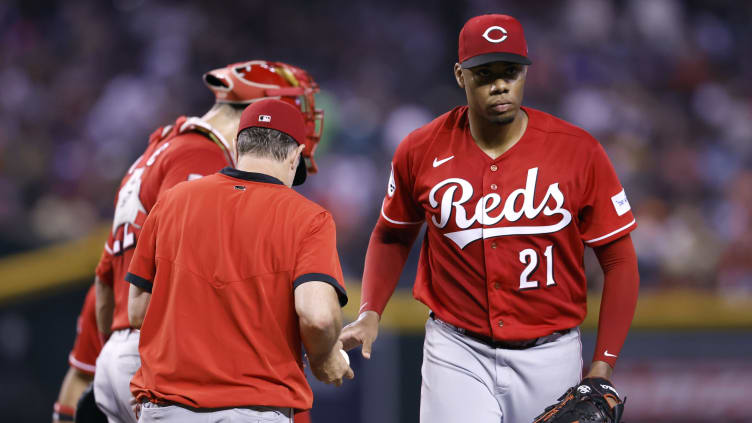 Cincinnati Reds pitcher Hunter Greene and manager David Bell