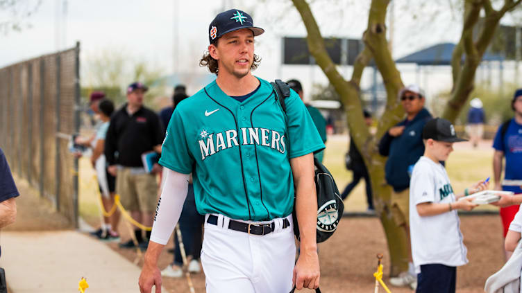 Canada v Seattle Mariners