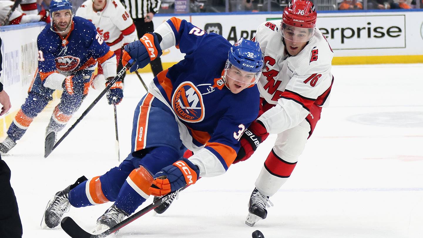 NY Islanders 2023-24 Report Card: Kyle MacLean Emerges As Valuable Piece to Roster - Vimarsana News