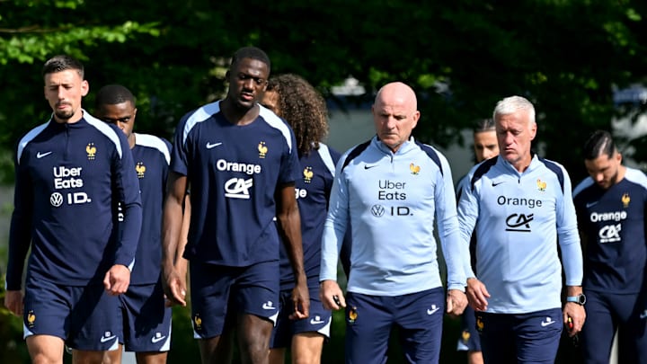 L'équipe de France déjà à Clairefontaine L'équipe de France déjà à Clairefontaine