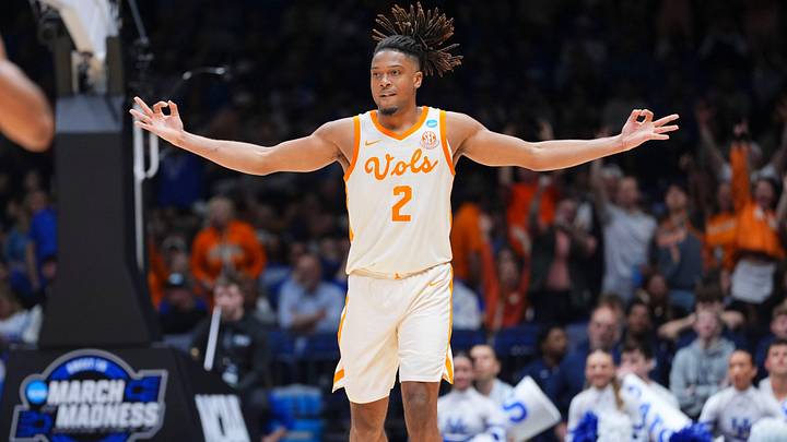 Tennessee guard Chaz Lanier (2) celebration after hitting a 3-point basket during the Sweet 16 game against Kentucky in the NCAA college basketball tournament on Friday, March 28, 2025, in Indianapolis, IN.