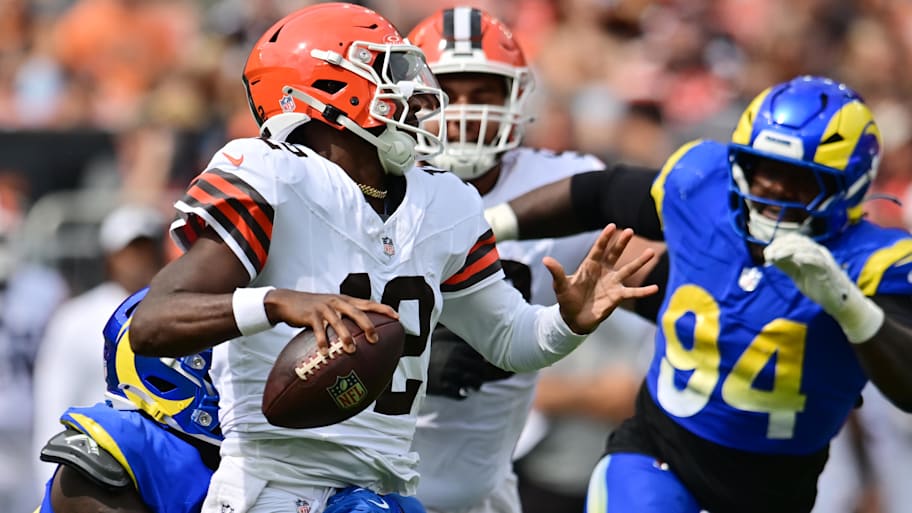 Cleveland Browns quarterback Shedeur Sanders