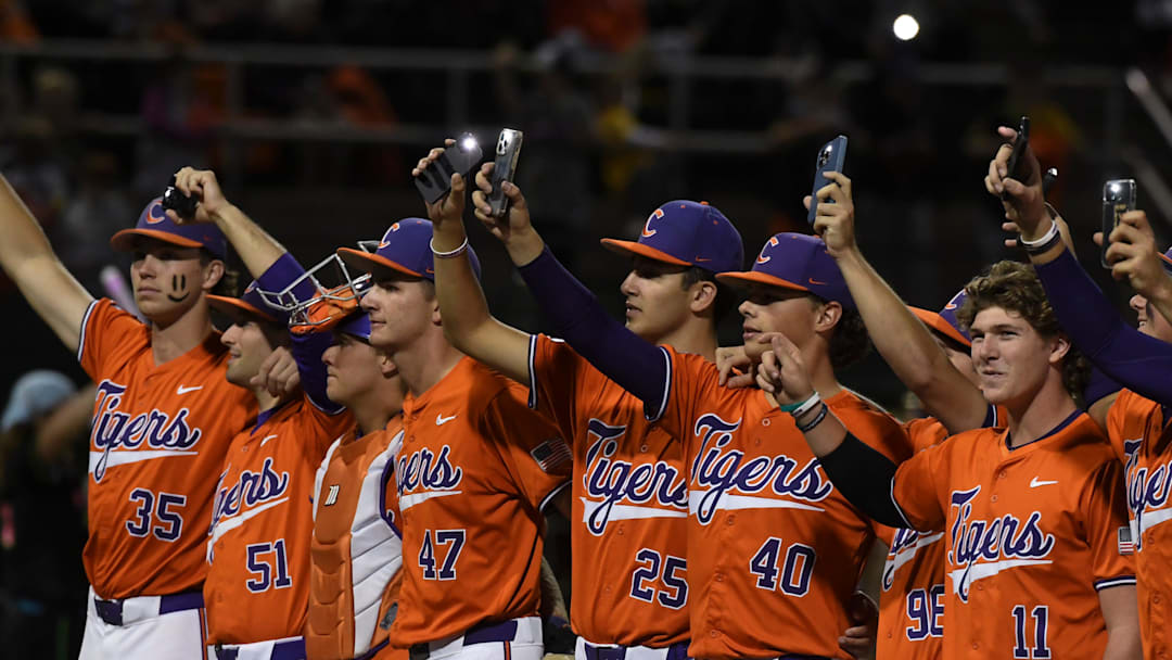 The Clemson Tigers received a major recruiting win.