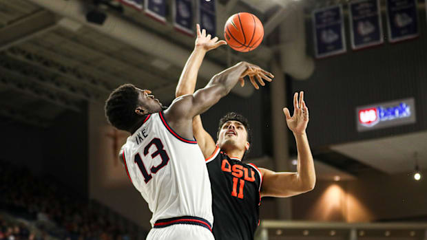 Gonzaga Bulldogs forward Graham Ike (13). 