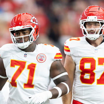 Josh Simmons had to run fast to save a touchdown after Travis Kelce dropped a pass. 