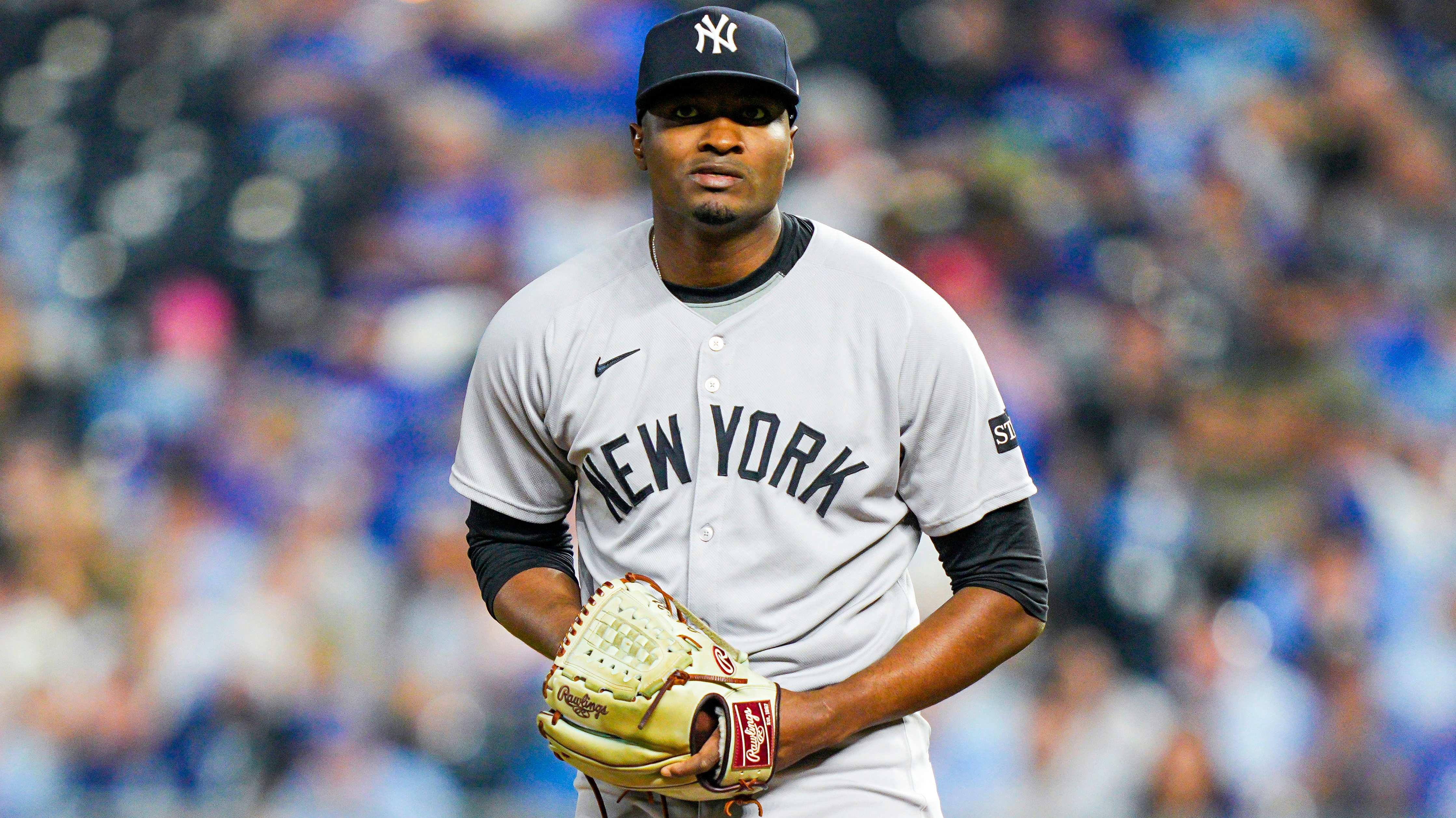 Yankees recall out-of-nowhere option after Yerry de los Santos' concerning  injury